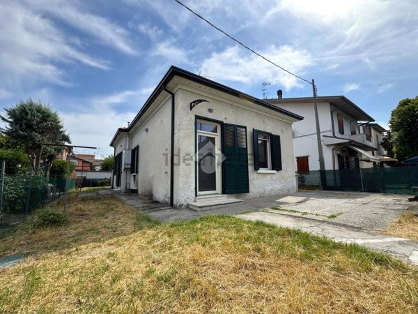 casa indipendente in vendita a Forlì in zona Bussecchio