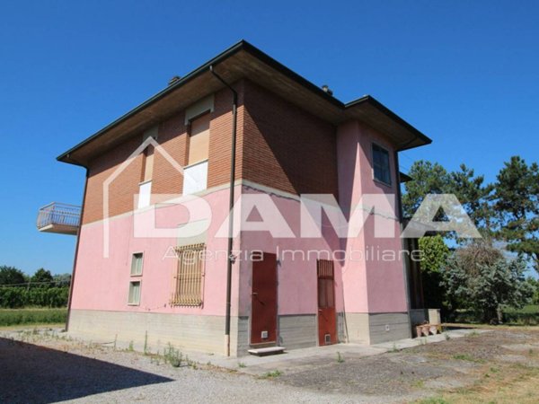 casa indipendente in vendita a Forlì in zona Villafranca di Forlì