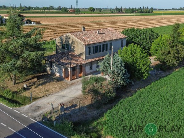 casa indipendente in vendita a Forlì