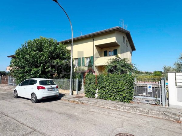 casa indipendente in vendita a Forlì in zona Rovere
