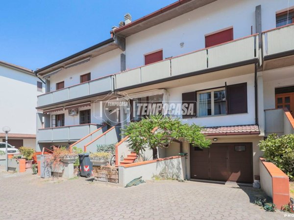 casa indipendente in vendita a Forlì