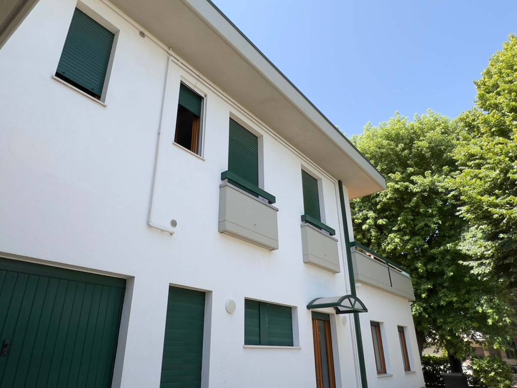 casa indipendente in vendita a Forlì in zona Pieve Acquedotto