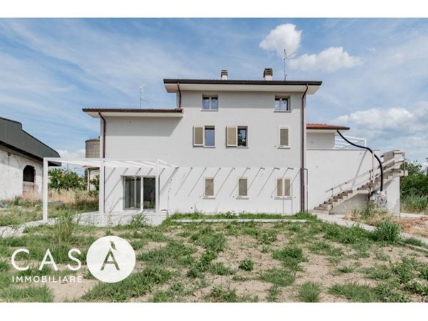 casa indipendente in vendita a Forlì in zona Ronco