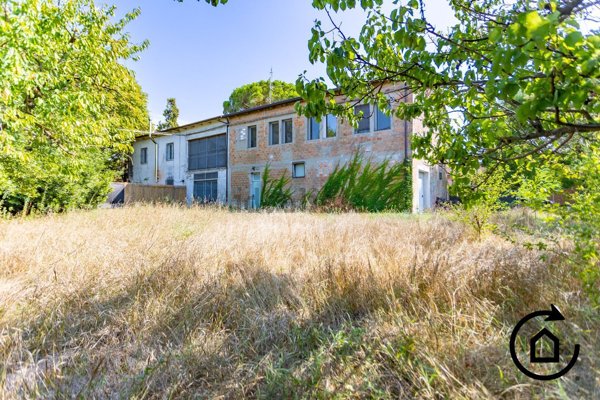 casa indipendente in vendita a Forlì
