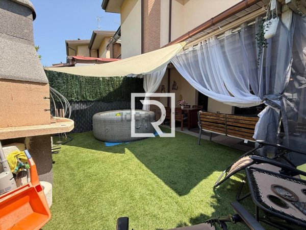 casa indipendente in vendita a Forlì in zona Pievequinta