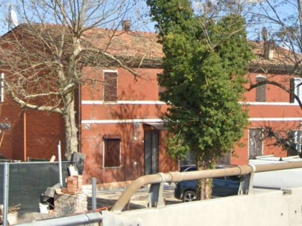 casa indipendente in vendita a Forlì in zona Casemurate
