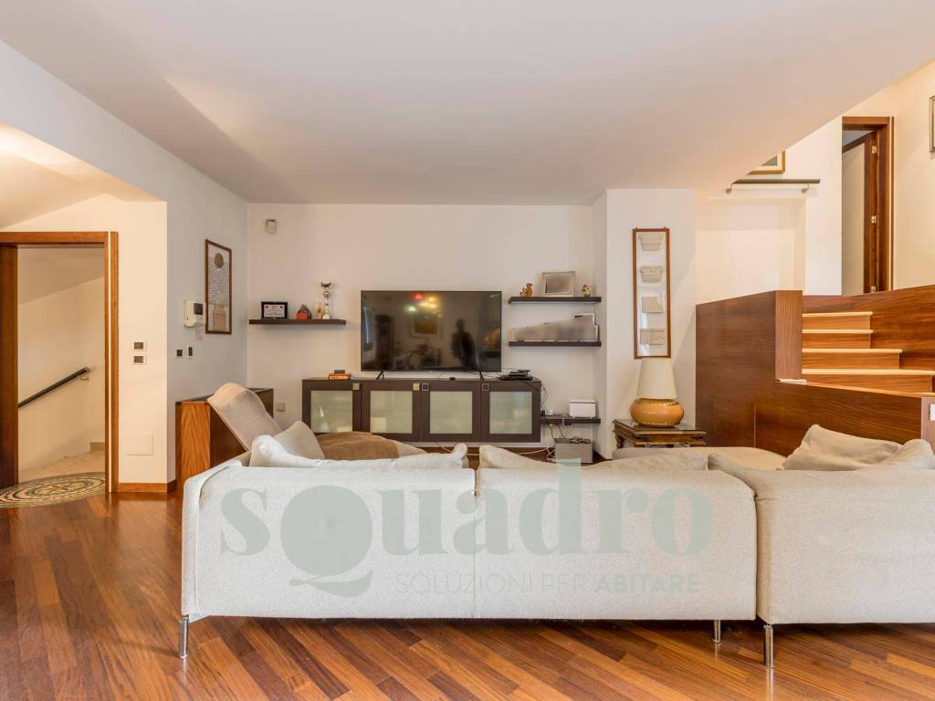casa indipendente in vendita a Forlì in zona Bussecchio