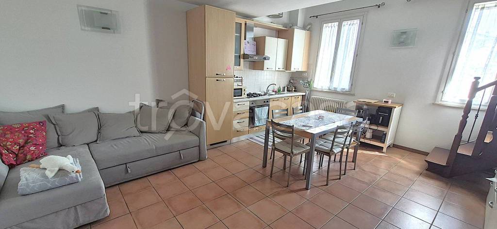 appartamento in vendita a Forlì in zona Cava