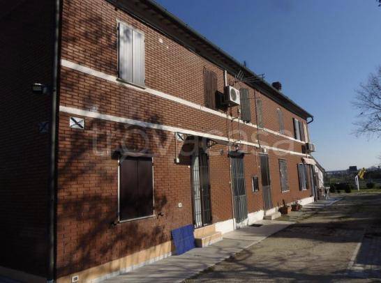 casa indipendente in vendita a Forlì