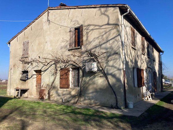 casa indipendente in vendita a Forlì