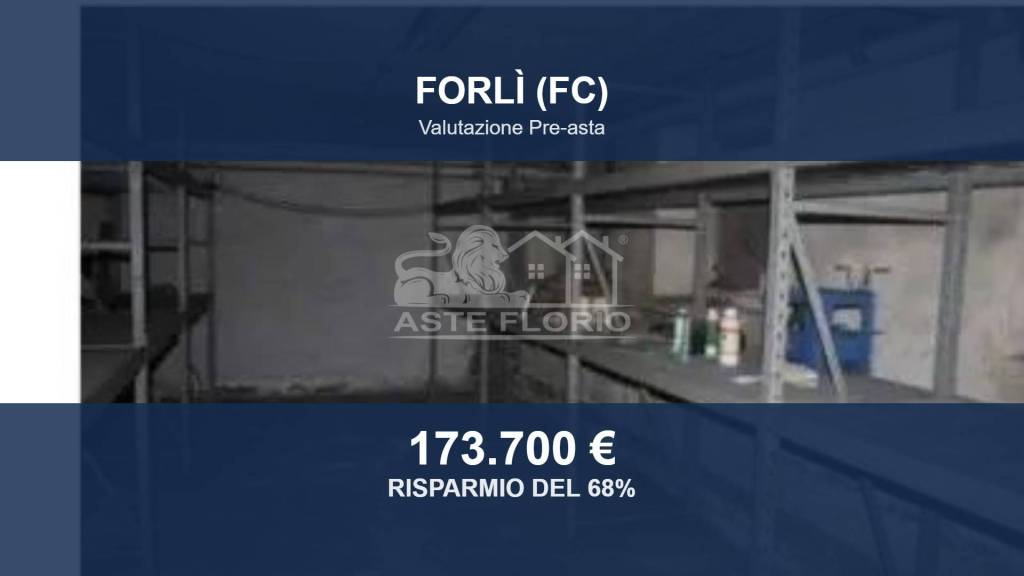 locale commerciale in vendita a Forlì in zona Centro Storico