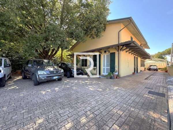 casa indipendente in vendita a Forlì in zona Casemurate