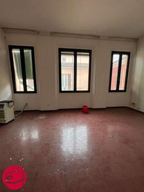 ufficio in vendita a Forlì