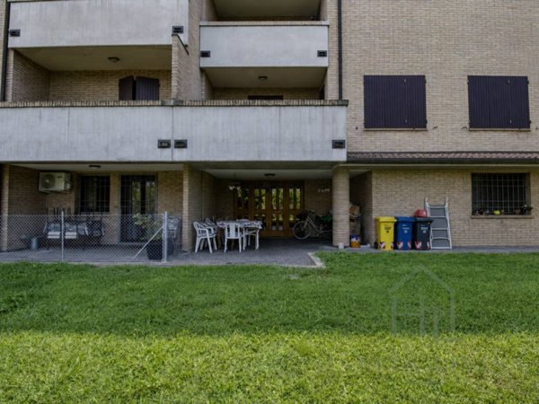casa indipendente in vendita a Forlì in zona Carpena