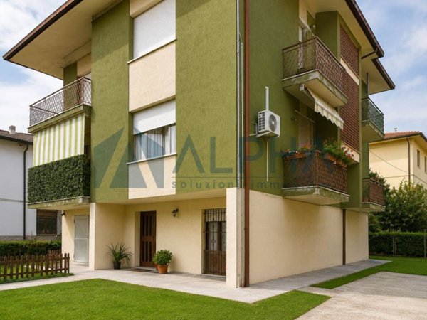 casa indipendente in vendita a Forlì in zona Cà Ossi
