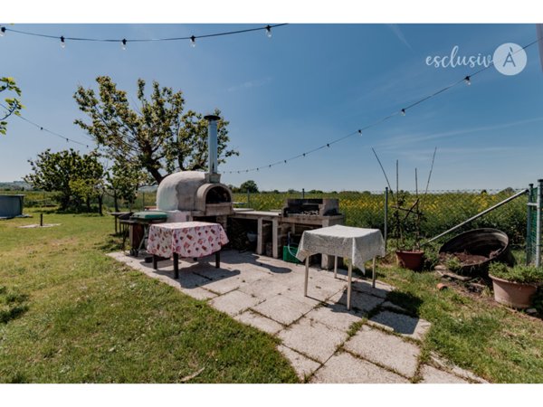 casa indipendente in vendita a Forlì