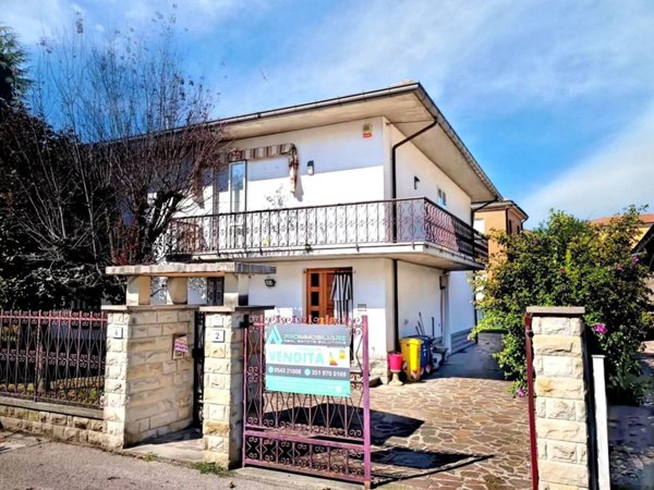 casa indipendente in vendita a Forlì in zona San Martino in Strada