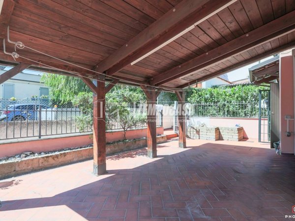 casa indipendente in vendita a Forlì