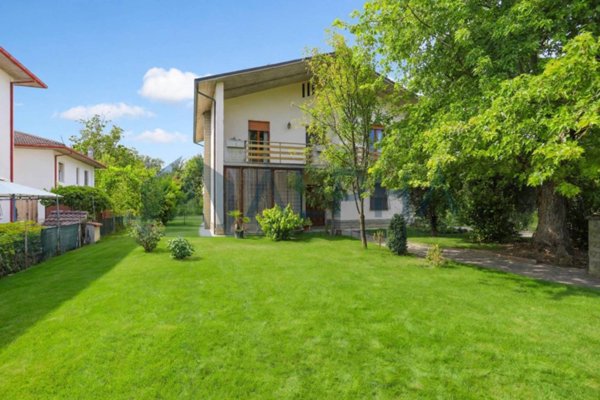casa indipendente in vendita a Forlì in zona Roncadello