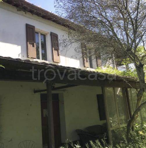 casa indipendente in vendita a Forlì