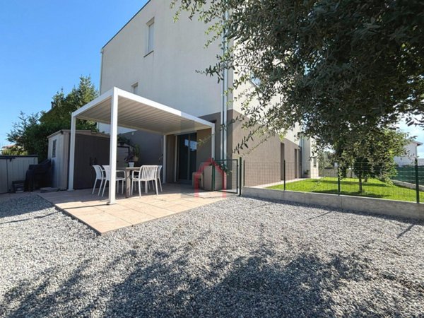 appartamento in vendita a Forlì in zona Cava