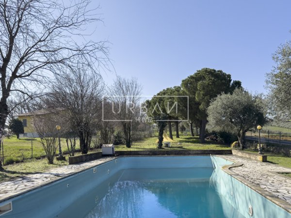 casa indipendente in vendita a Forlì in zona Ravaldino in Monte