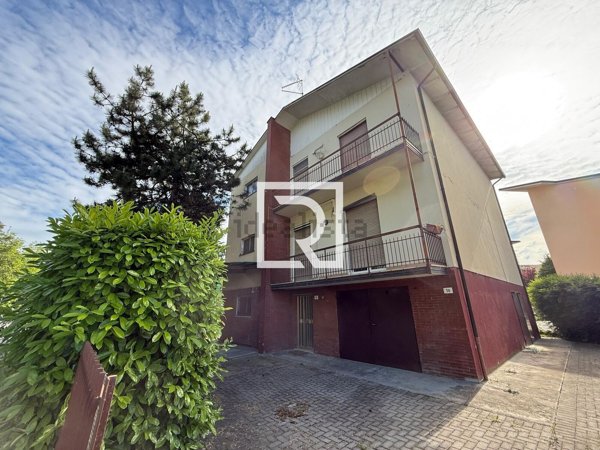 casa indipendente in vendita a Forlì in zona Romiti