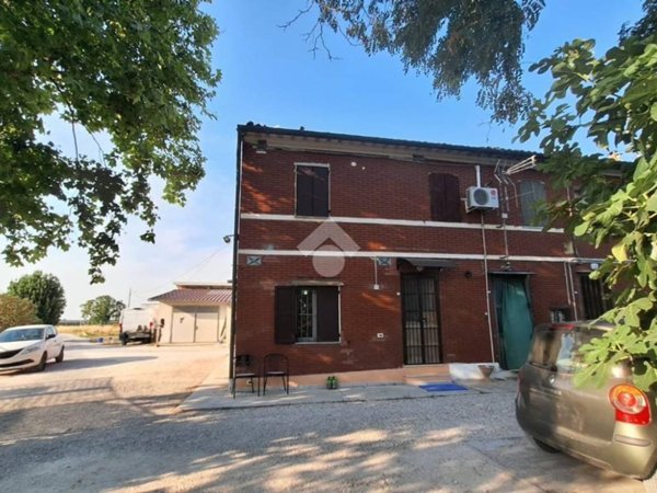 casa indipendente in vendita a Forlì in zona Carpinello