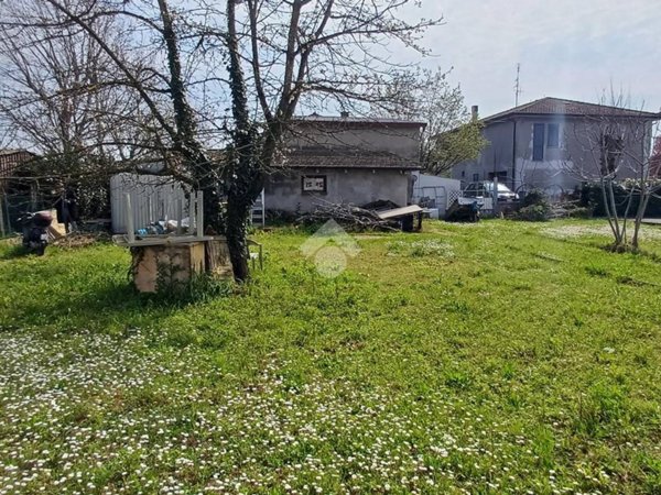 terreno edificabile in vendita a Forlì in zona Carpena