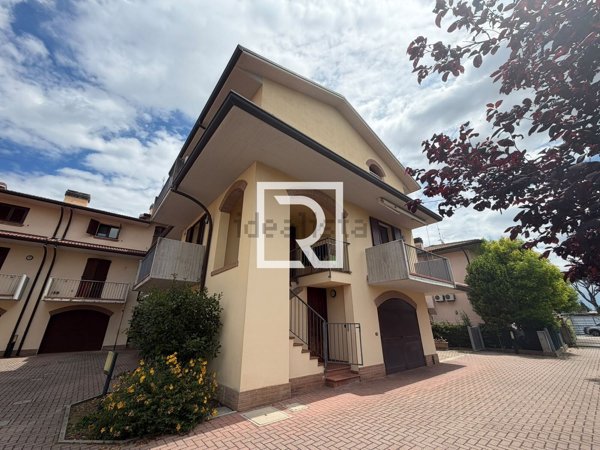 casa indipendente in vendita a Forlì in zona Villanova