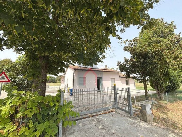 casa indipendente in vendita a Forlì in zona Villanova