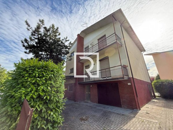casa indipendente in vendita a Forlì in zona Romiti