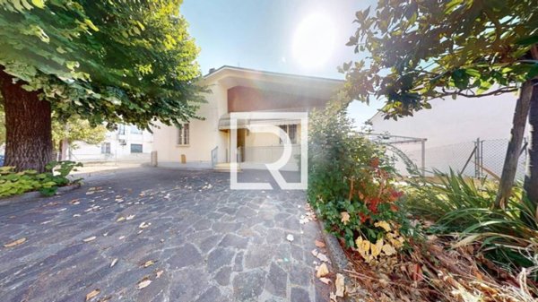 casa indipendente in vendita a Forlì in zona Vecchiazzano