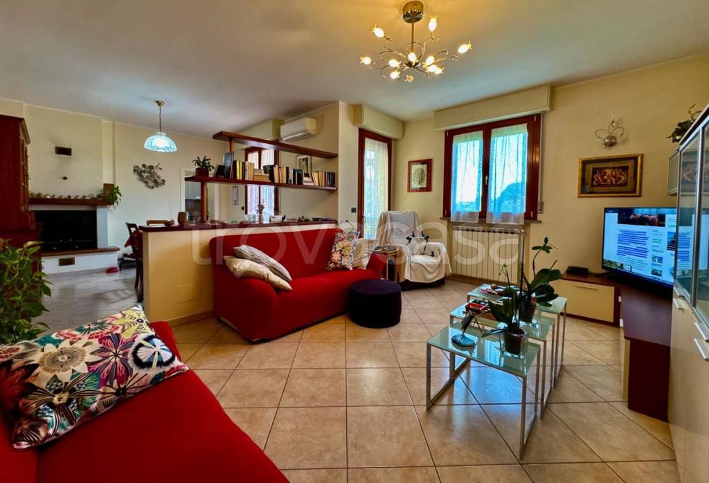 casa indipendente in vendita a Forlì in zona San Leonardo