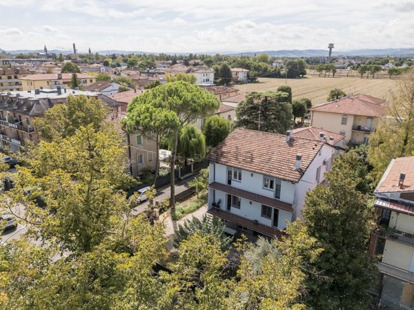 casa indipendente in vendita a Forlì