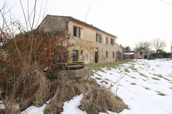 casa indipendente in vendita a Forlì in zona San Leonardo
