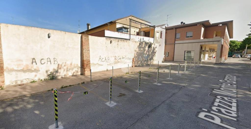 box auto in vendita a Forlì