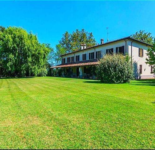 casa indipendente in vendita a Forlì in zona Casemurate