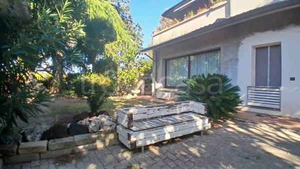 casa indipendente in vendita a Forlì in zona Carpena