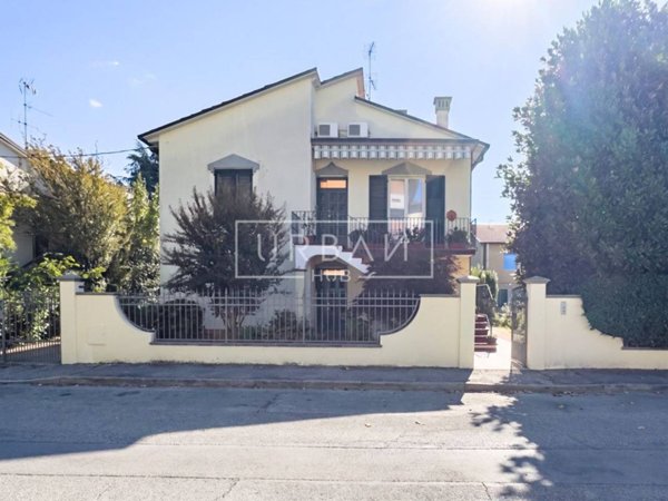 casa indipendente in vendita a Forlì in zona Cà Ossi