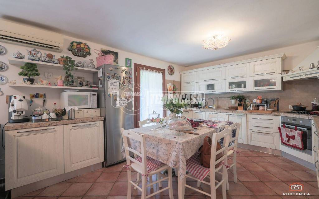 casa indipendente in vendita a Forlì