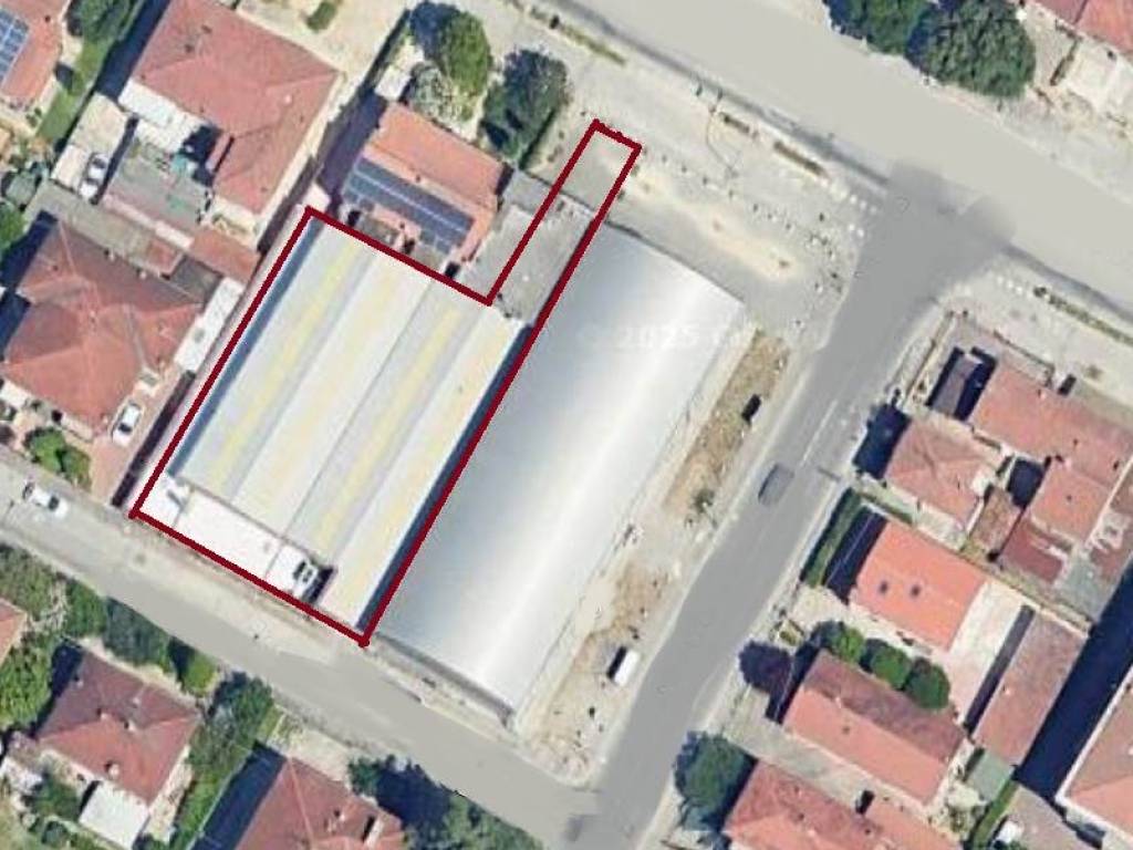 locale commerciale in vendita a Forlì in zona Cava
