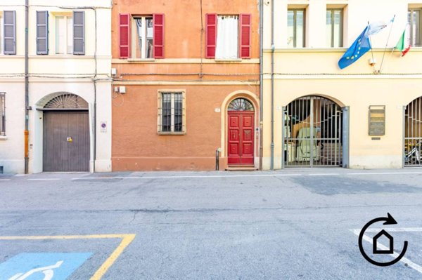 casa indipendente in vendita a Forlì in zona Centro Storico