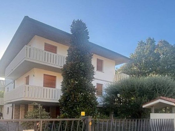 casa indipendente in vendita a Forlì in zona Campo di Marte / Benefattori