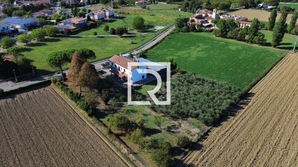 casa indipendente in vendita a Forlì in zona San Leonardo