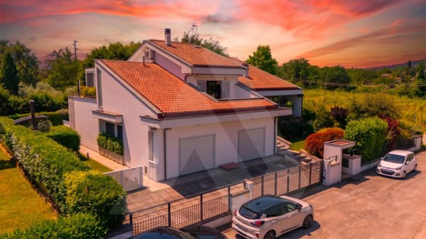 casa indipendente in vendita a Forlì in zona Vecchiazzano