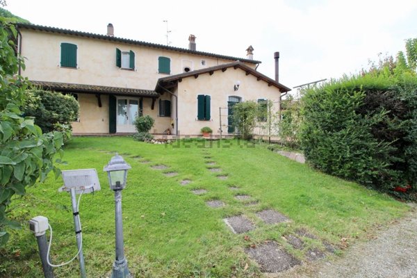 casa indipendente in vendita a Forlì