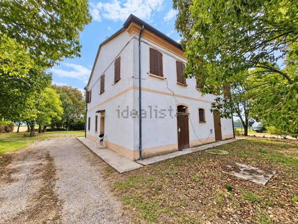 casa indipendente in vendita a Forlì