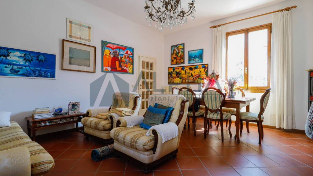 casa indipendente in vendita a Forlì in zona Ronco