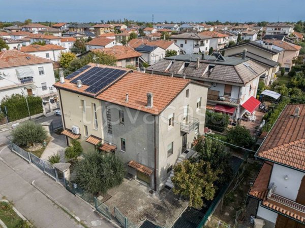 casa indipendente in vendita a Forlì in zona Ronco